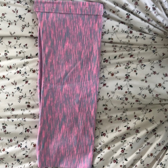 Scarf - Picture 1 of 3